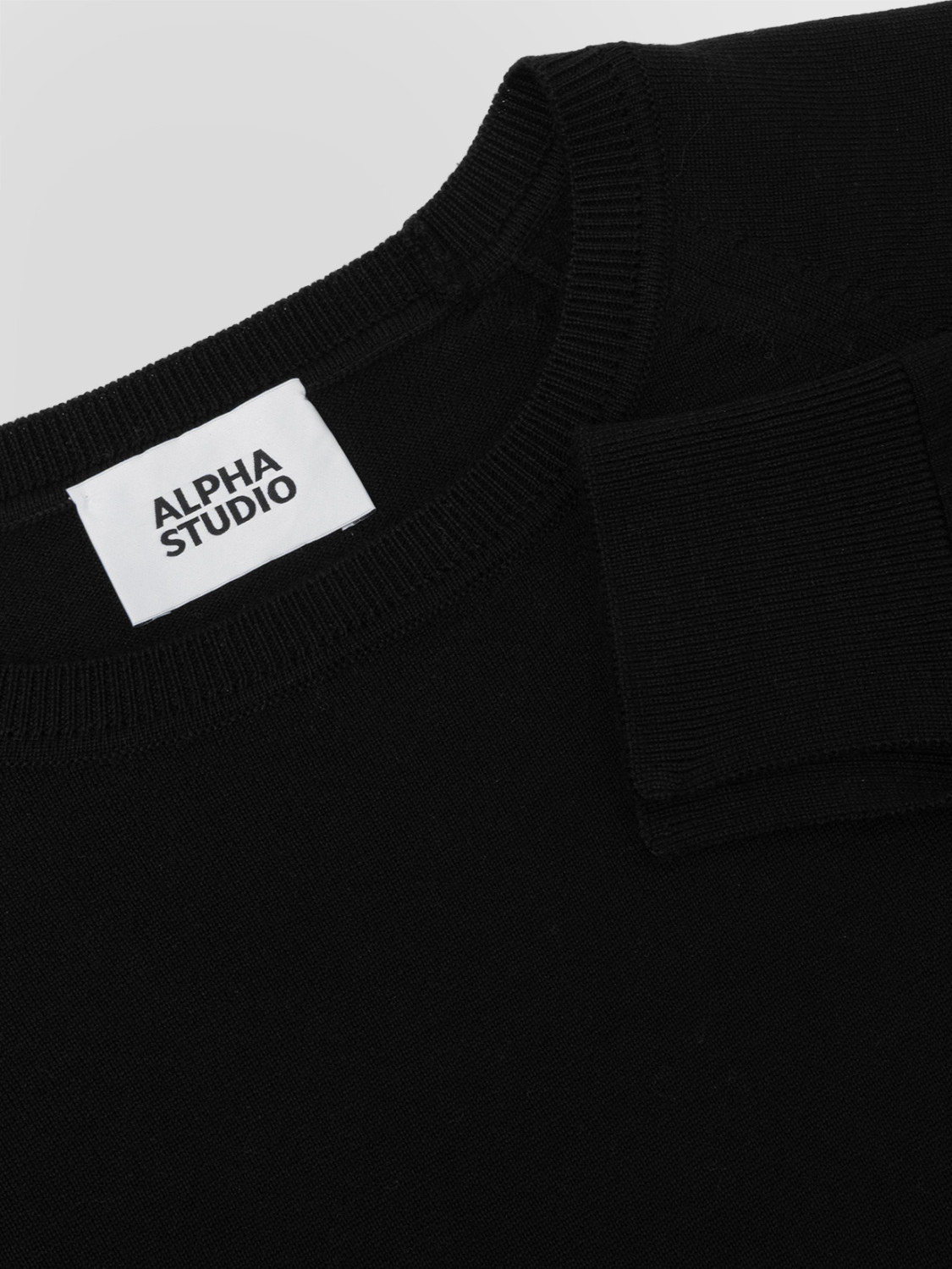 ALPHA STUDIO: JERSEY DE CUELLO REDONDO EN LANA MERINO