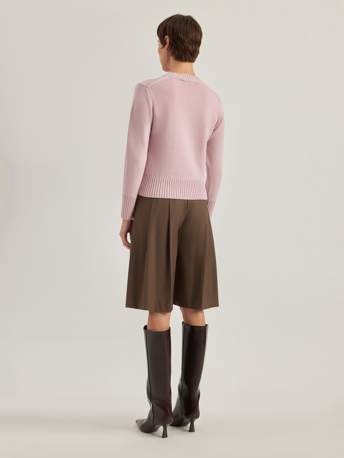 ALPHA STUDIO: JERSEY DE CUELLO REDONDO EN LANA MERINO
