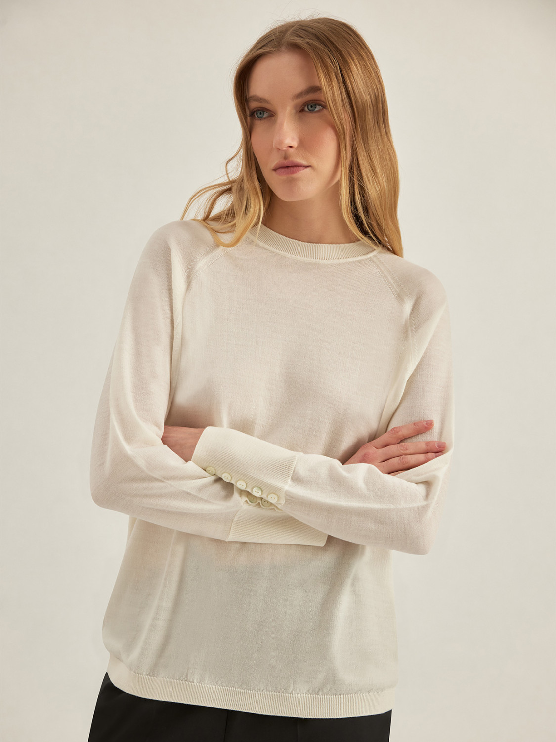 ALPHA STUDIO: CREW NECK SWEATER IN MERINO WOOL