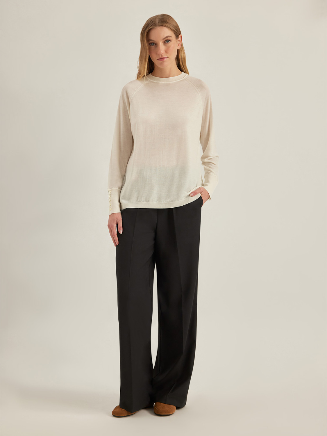 ALPHA STUDIO: CREW NECK SWEATER IN MERINO WOOL
