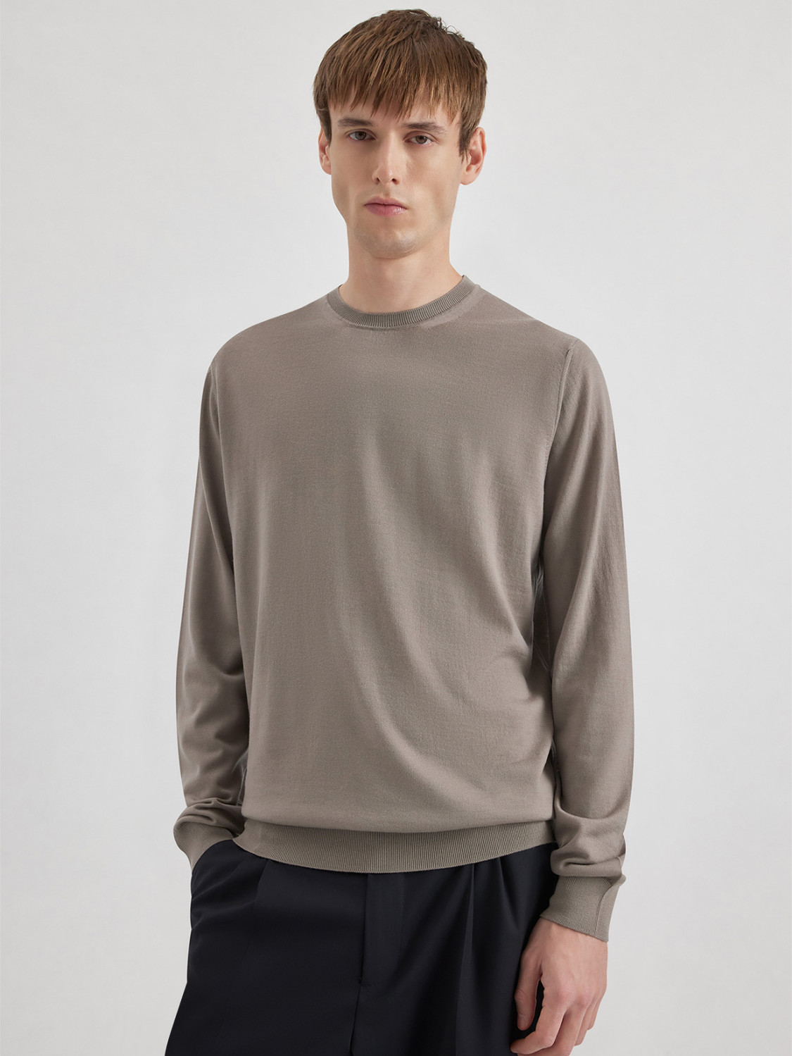 ALPHA STUDIO: CREW NECK SWEATER IN MERINO WOOL