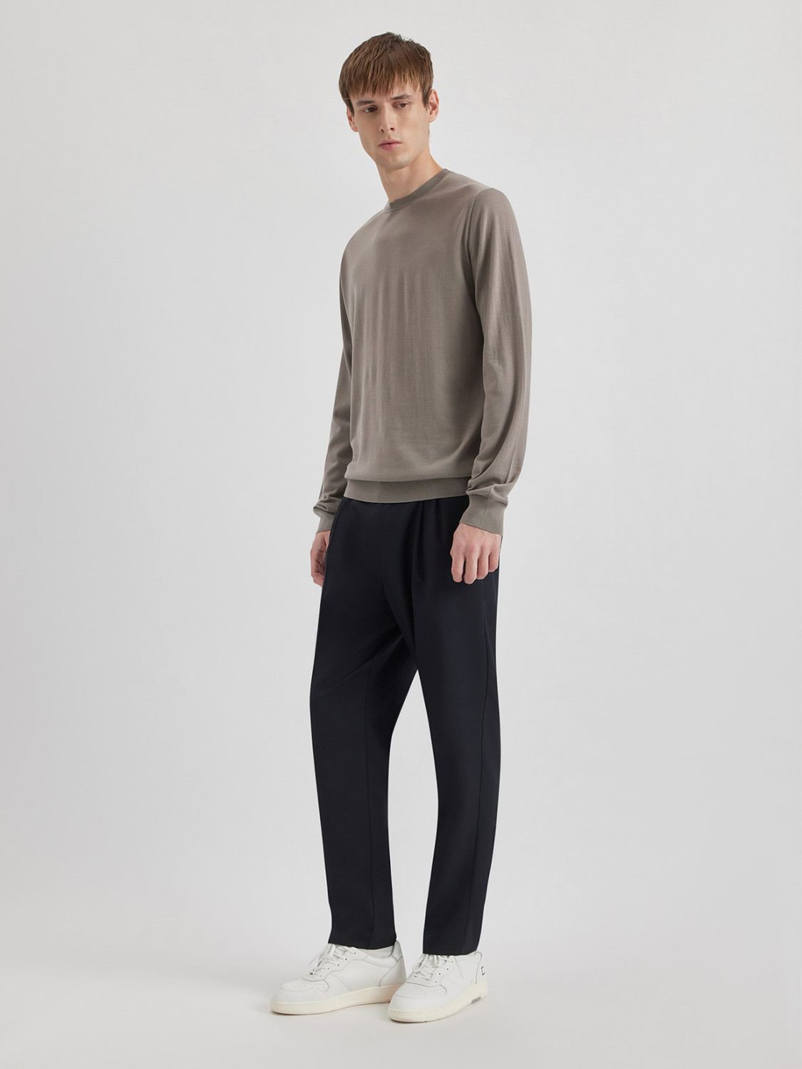 ALPHA STUDIO: CREW NECK SWEATER IN MERINO WOOL