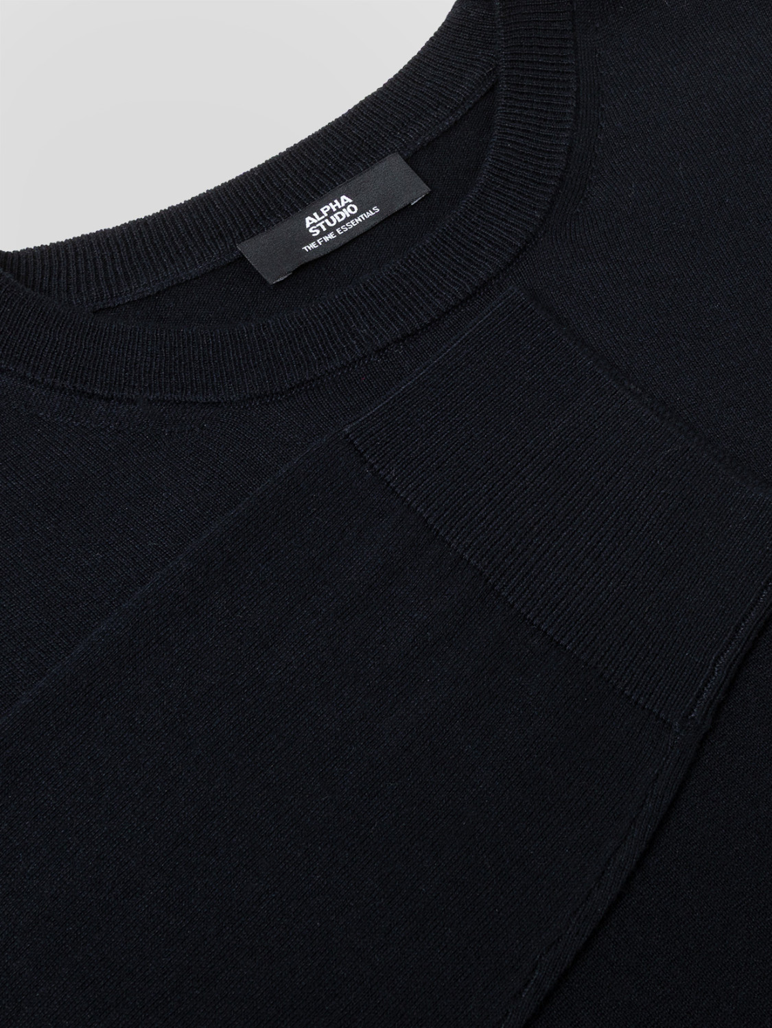 ALPHA STUDIO: CREW NECK SWEATER IN SILK AND CASHMERE