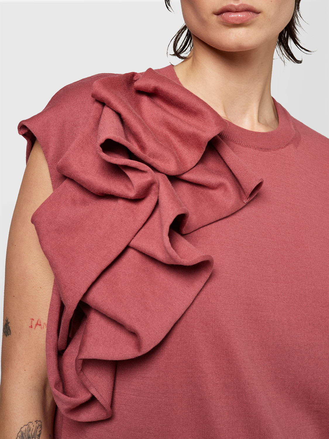 ALPHA STUDIO: GIROCOLLO MANICHE ROUCHES