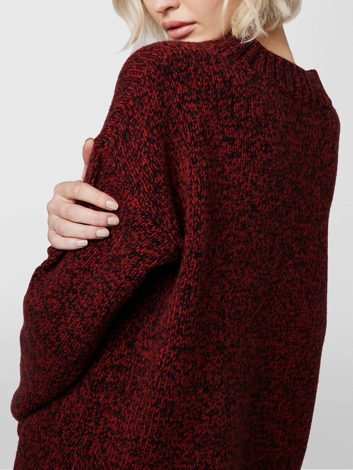 ALPHA STUDIO: MOULINE CREW NECK SWEATER IN TWO COLORS