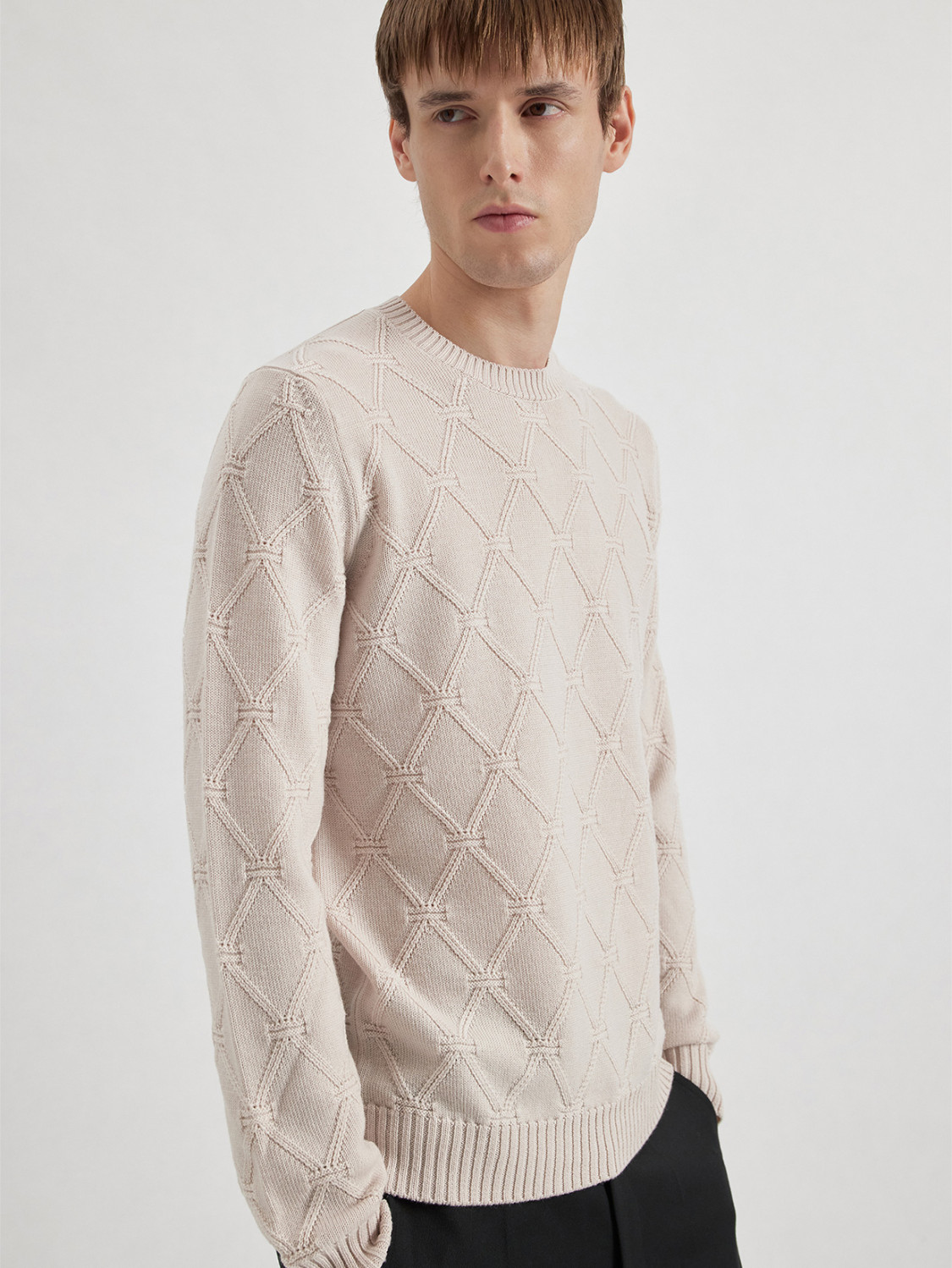 ALPHA STUDIO: DIAMOND-STITCH CREW NECK SWEATER IN MERINO WOOL