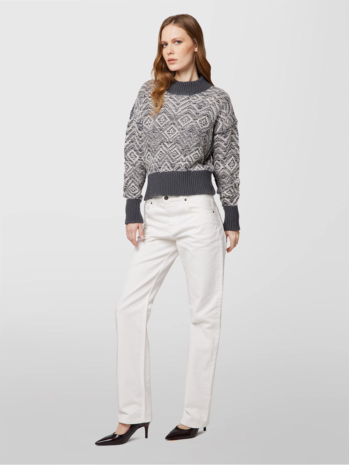 ALPHA STUDIO: REVERSE CHEVRON CREW NECK SWEATER