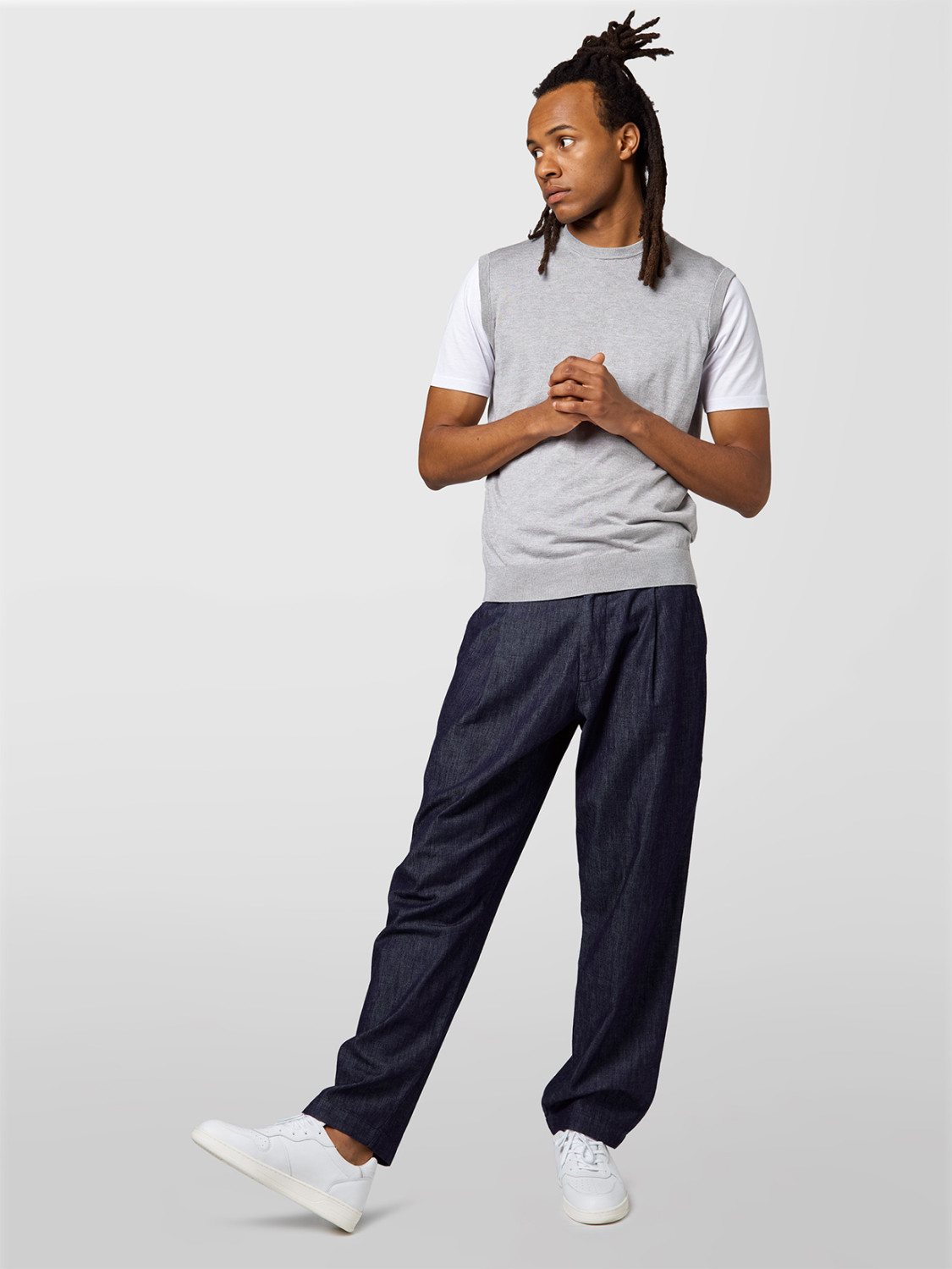 ALPHA STUDIO: SLEEVELESS CREWNECK IN SILK AND CASHMERE