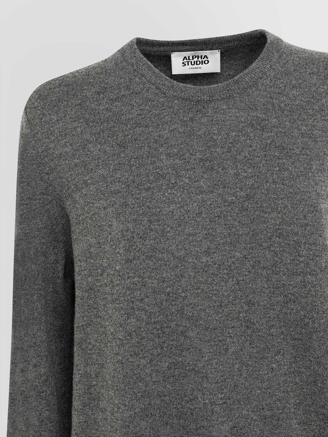 ALPHA STUDIO: GIROCOLLO URBAN BASIC IN CASHMERE