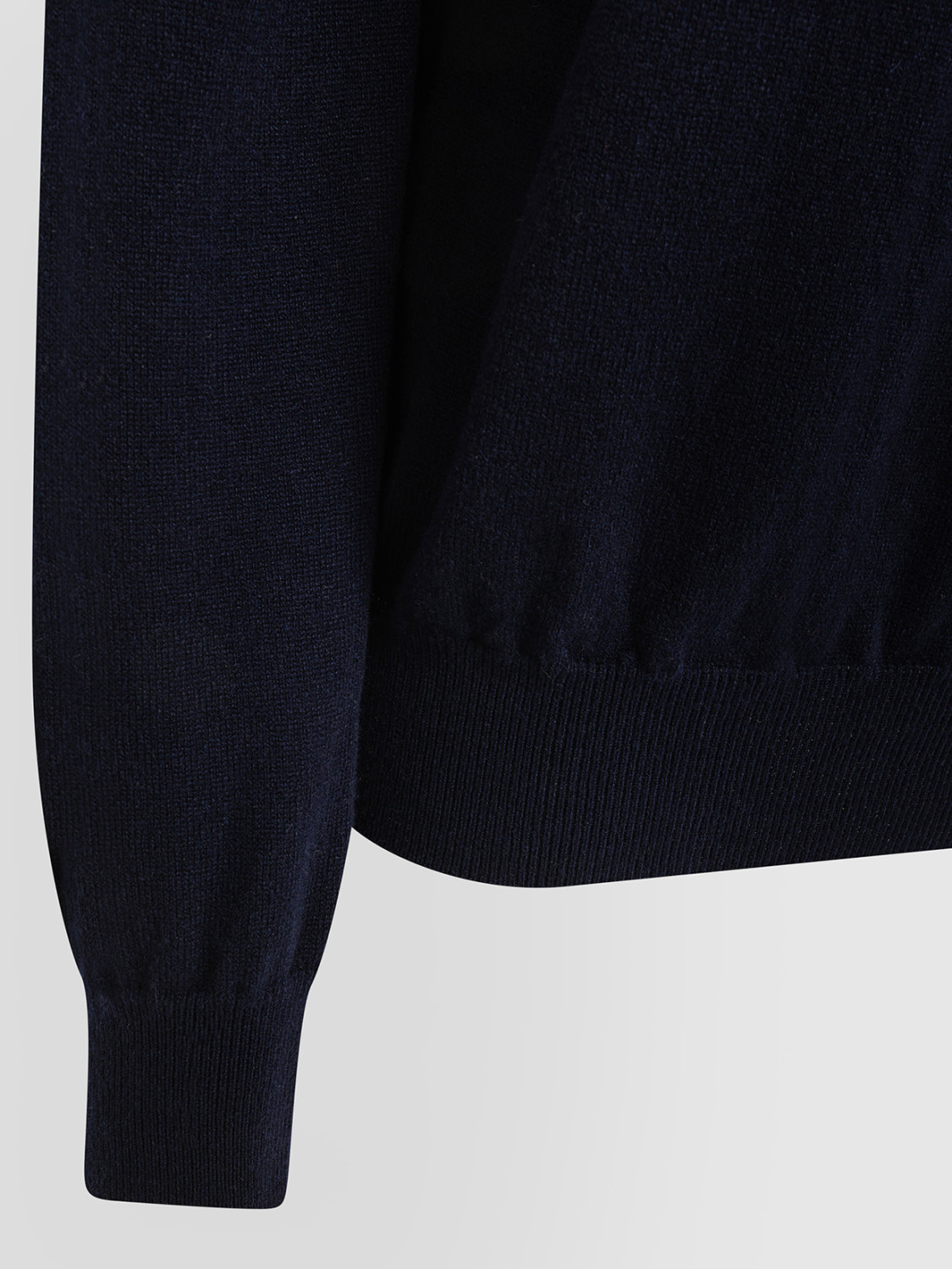 ALPHA STUDIO: GIROCOLLO URBAN BASIC IN CASHMERE