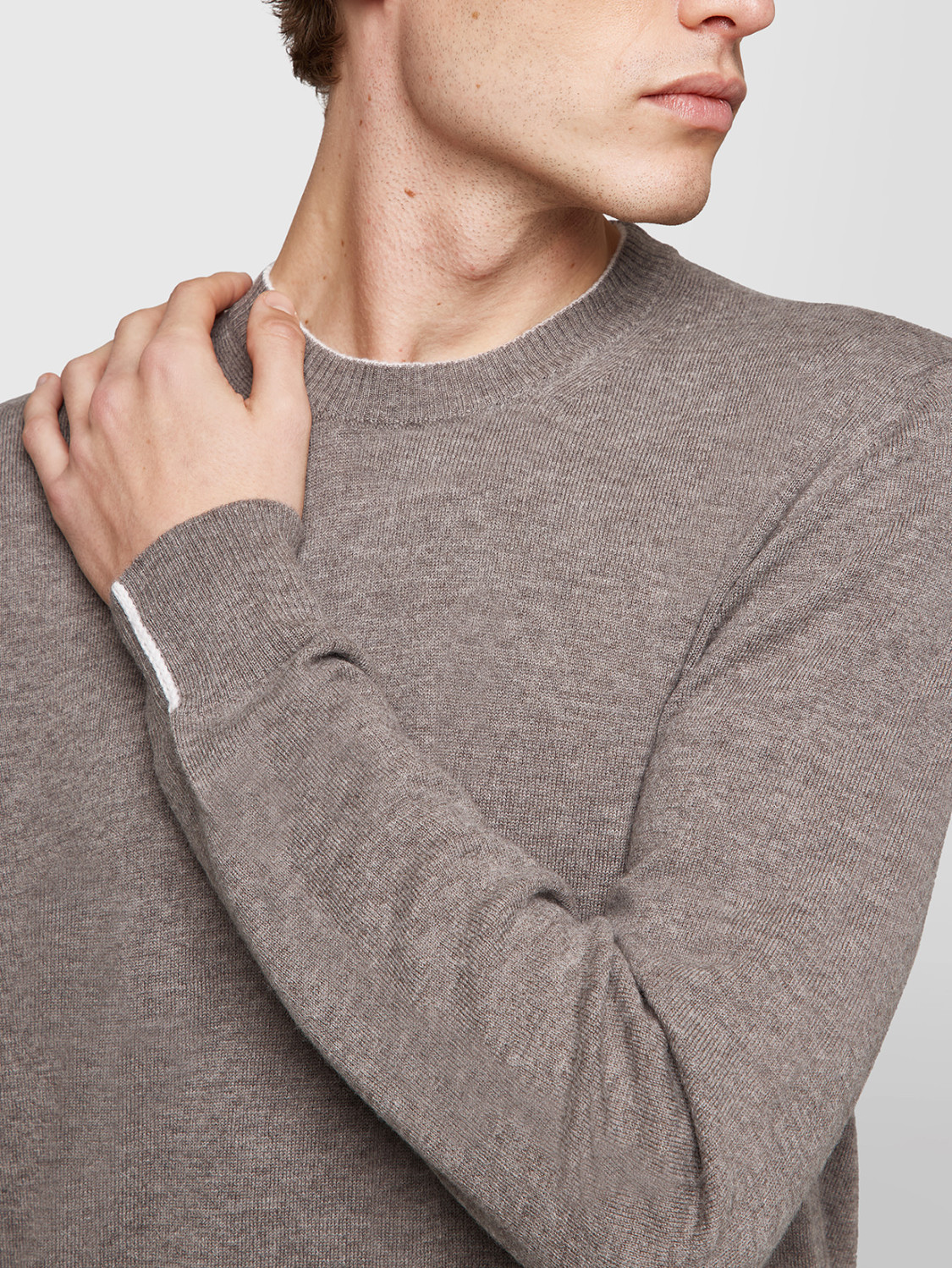 ALPHA STUDIO: URBAN BASIC CREW NECK SWEATER IN GEELONG WOOL