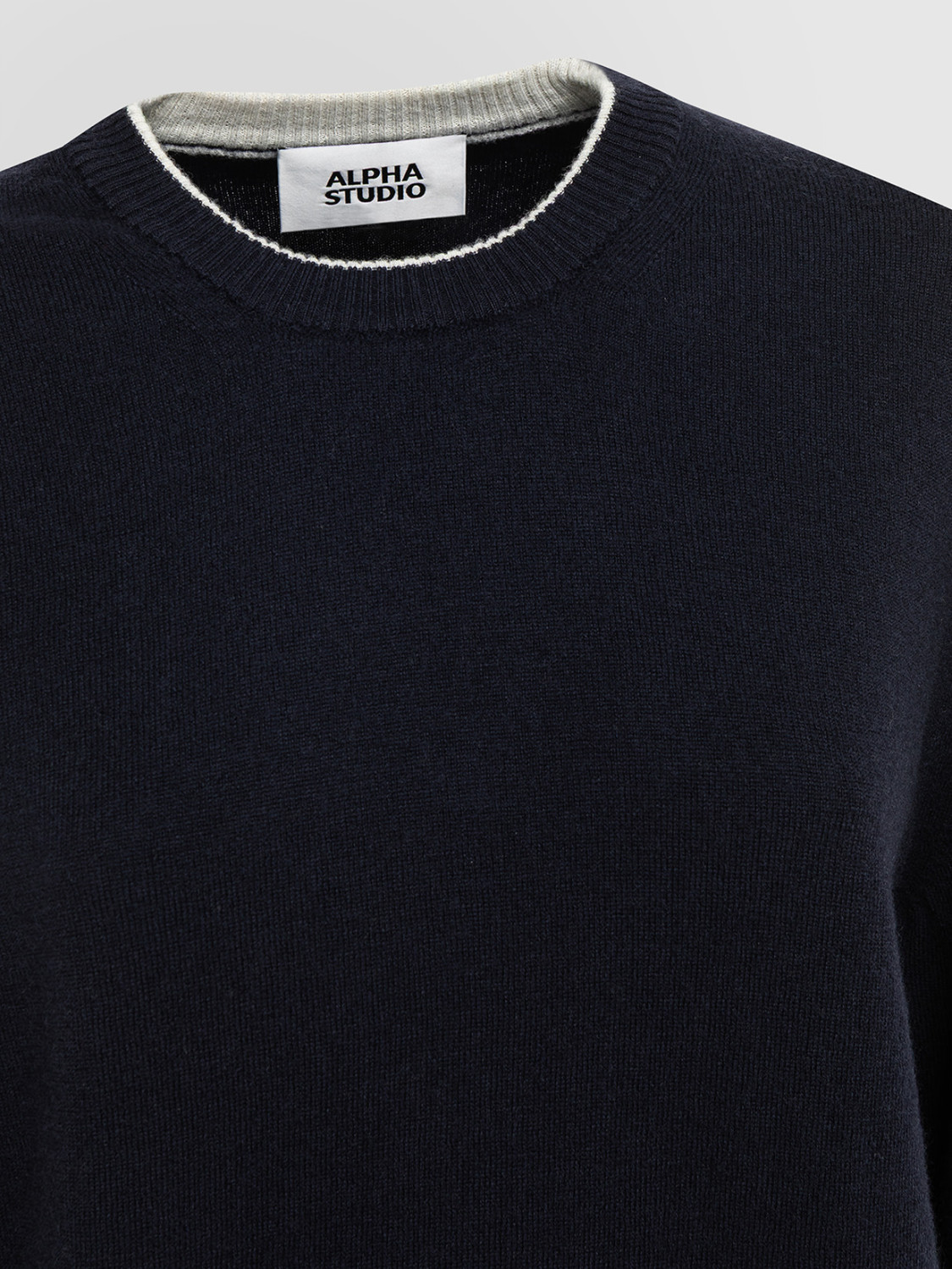 ALPHA STUDIO: GIROCOLLO URBAN BASIC IN LANA GEELONG