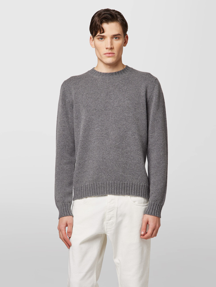 URBAN CREW NECK SWEATER IN 4-PLY CASHMERE