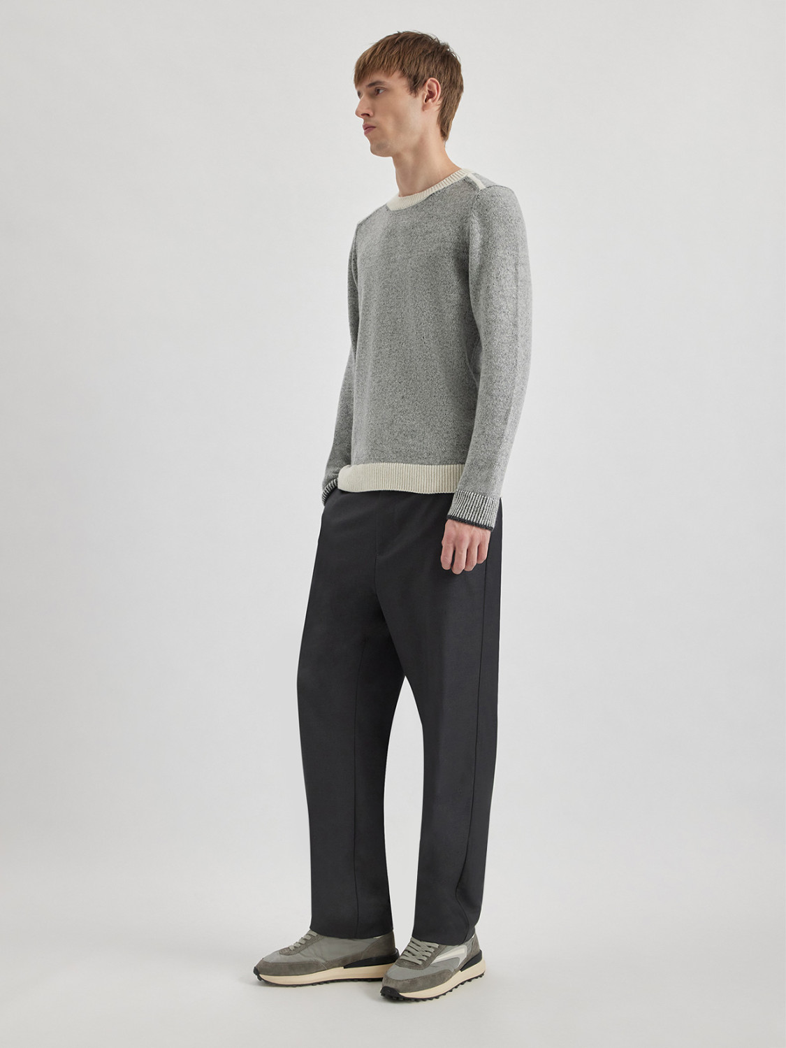 ALPHA STUDIO: VANISÉ CREW NECK SWEATER