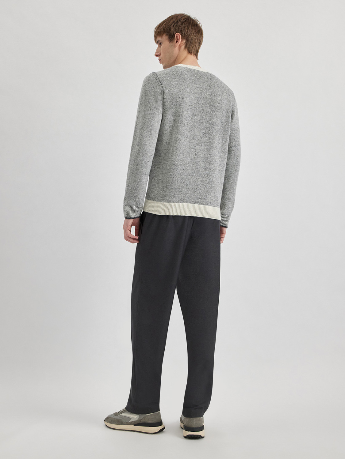 ALPHA STUDIO: VANISÉ CREW NECK SWEATER