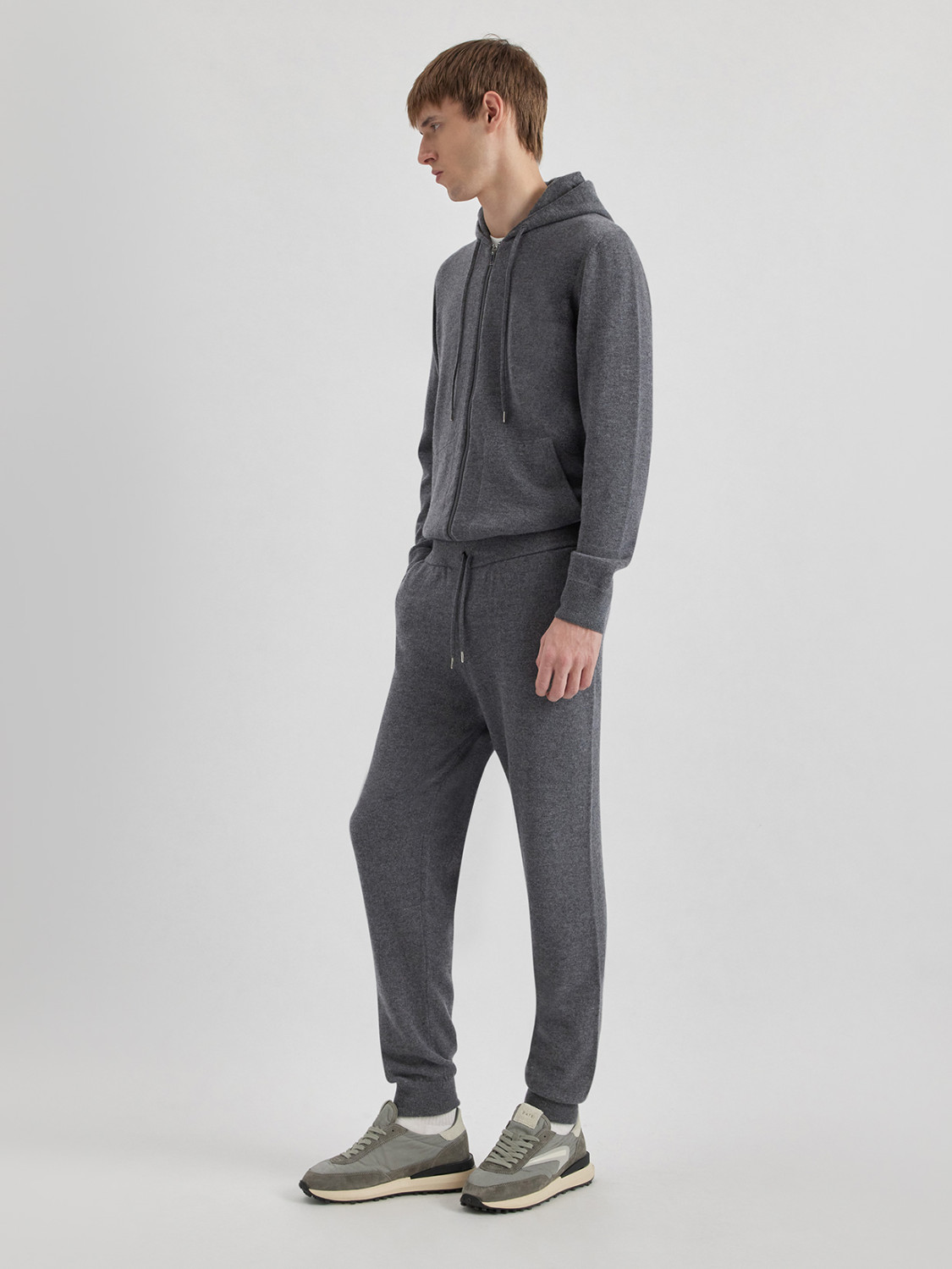 ALPHA STUDIO: PANTALÓN JOGGER SPORT EN LANA GEELONG
