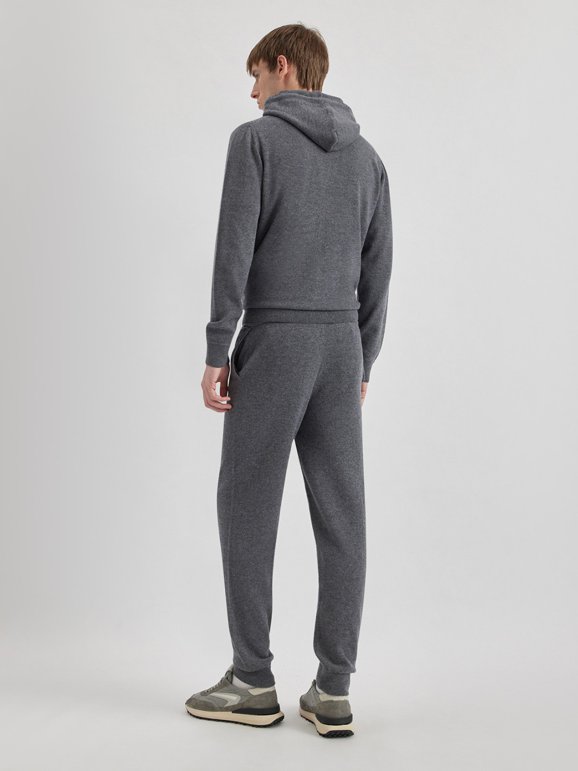 ALPHA STUDIO: PANTALÓN JOGGER SPORT EN LANA GEELONG