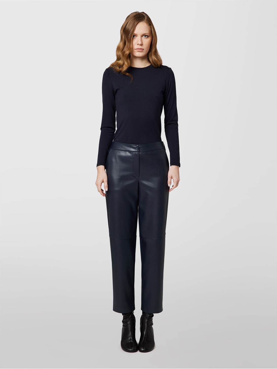 ALPHA STUDIO: STRAIGHT PANTS IN ECO LEATHER