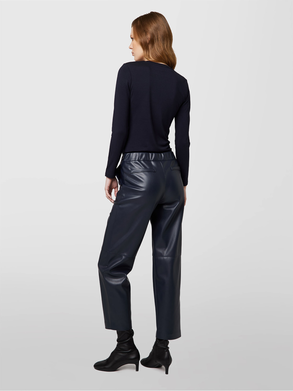 ALPHA STUDIO: STRAIGHT PANTS IN ECO LEATHER