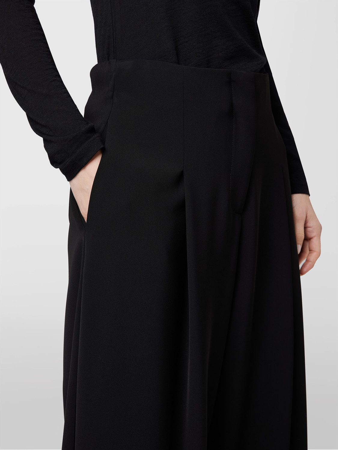 ALPHA STUDIO: DARTED PANTS IN CADY