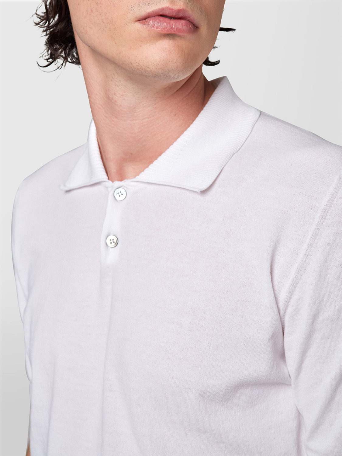 ALPHA STUDIO: POLO EN CREPE TÉCNICO