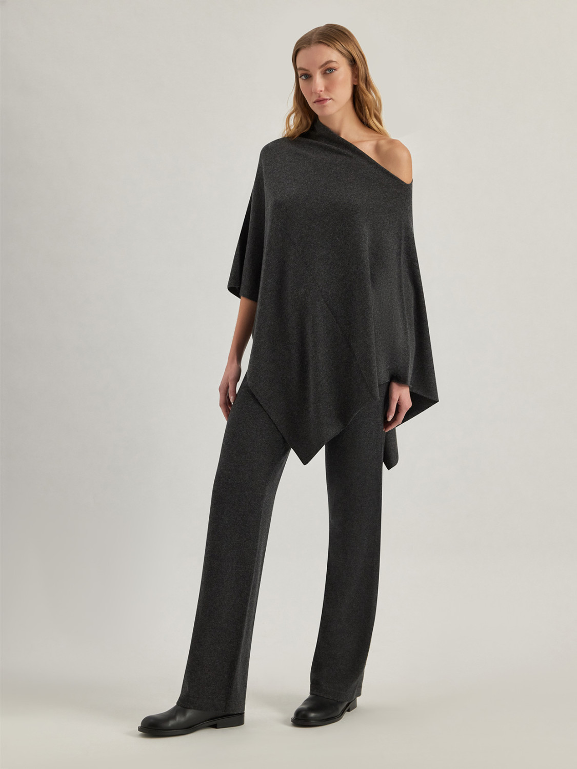 ALPHA STUDIO: PONCHO EN LAINE ET CACHEMIRE