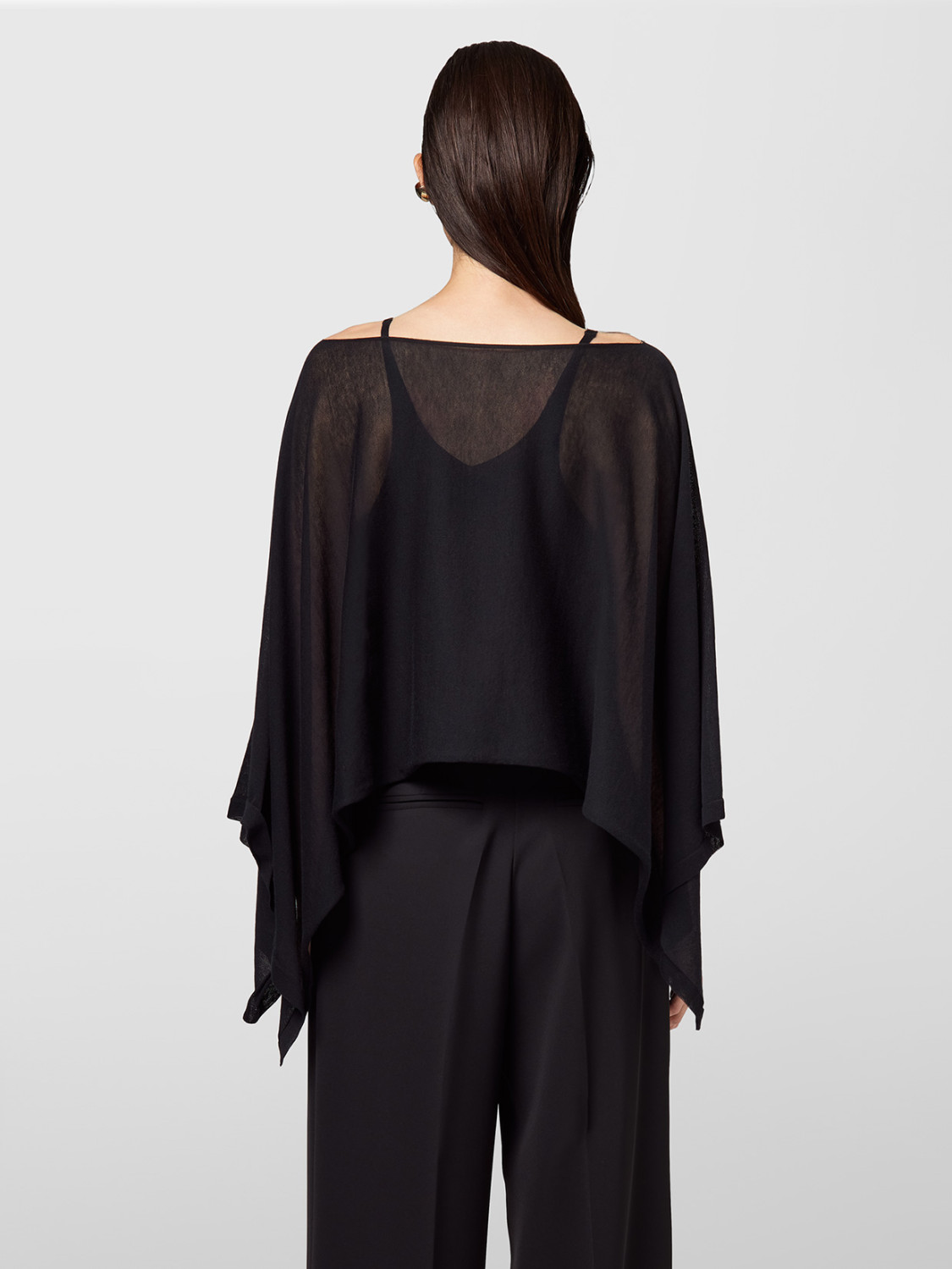 ALPHA STUDIO: PONCHO INTEGRAL CON TRANSPARENCIAS