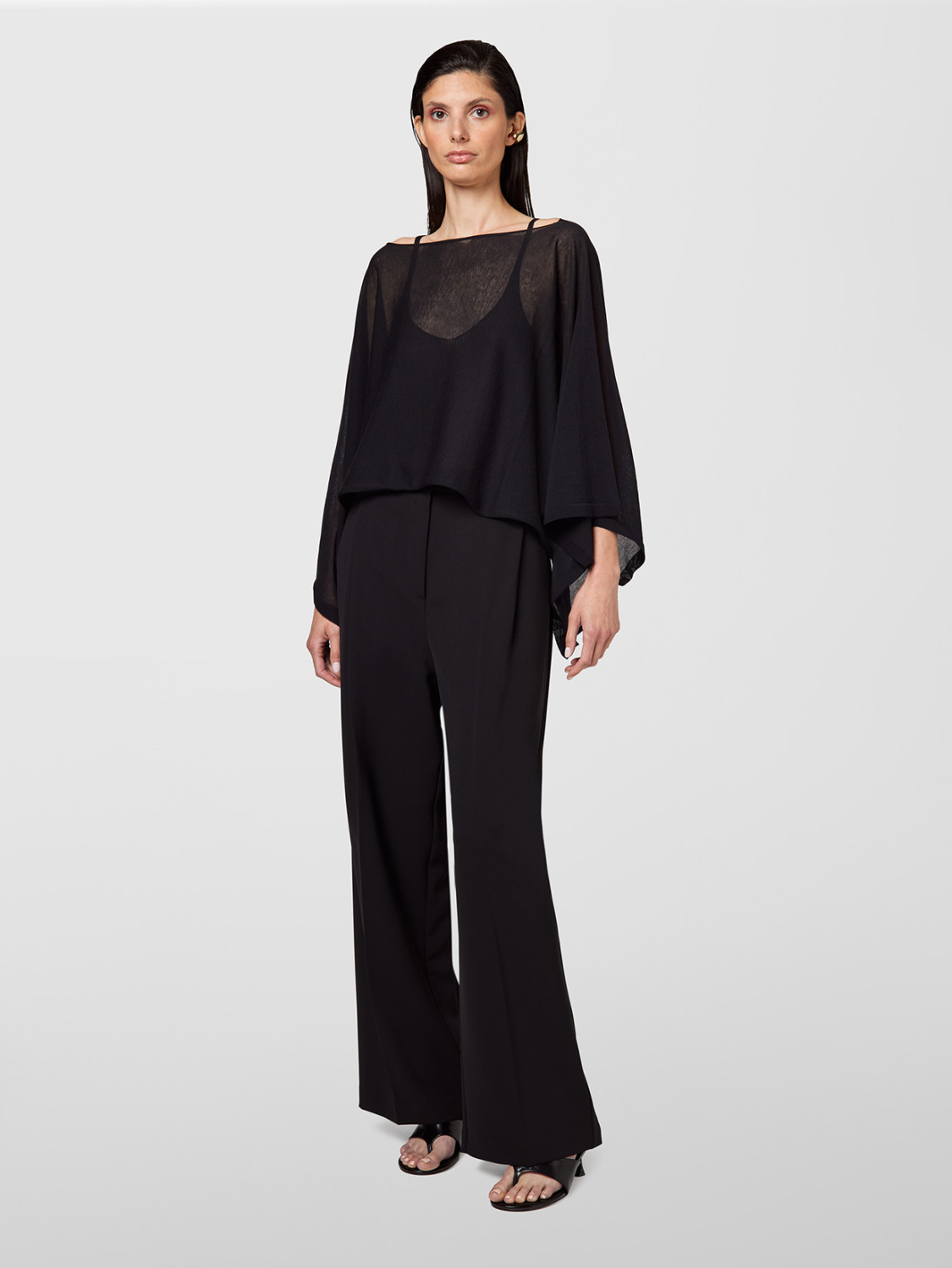 ALPHA STUDIO: PONCHO INTEGRAL CON TRANSPARENCIAS