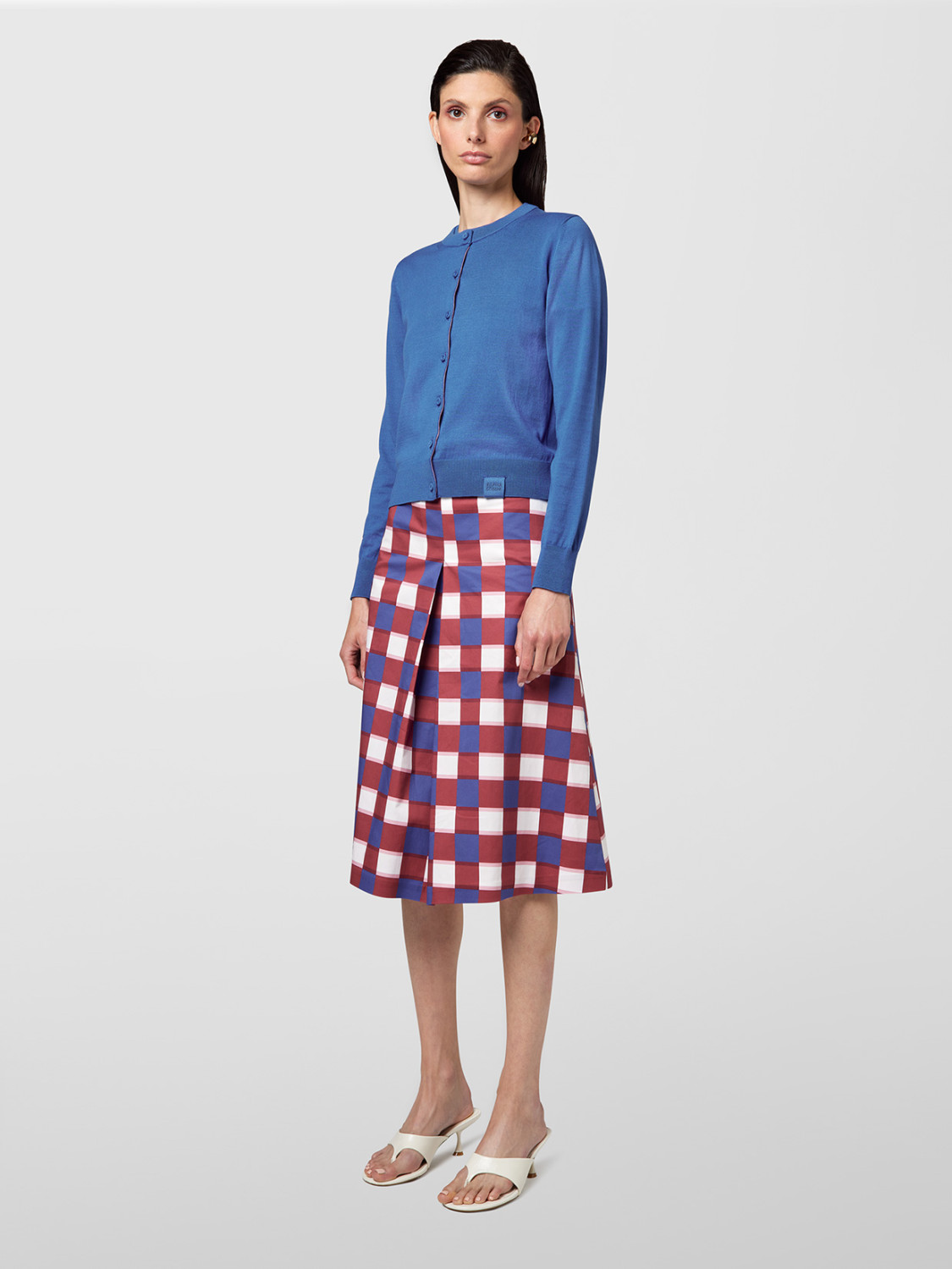 ALPHA STUDIO: REBECCA EASY TO STYLE