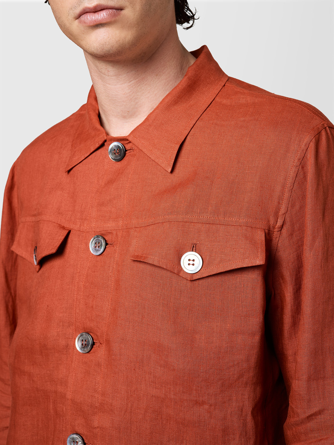 ALPHA STUDIO: SAHARIANA BOXY DE LINO