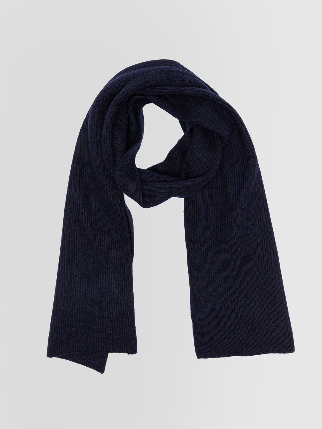 ALPHA STUDIO: RIBBED SCARF IN CASHMERE