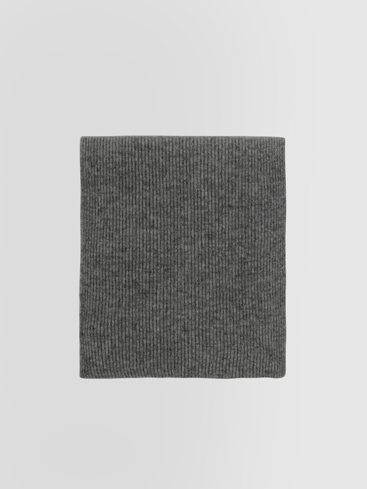 RIBBED SCARF IN CASHMERE