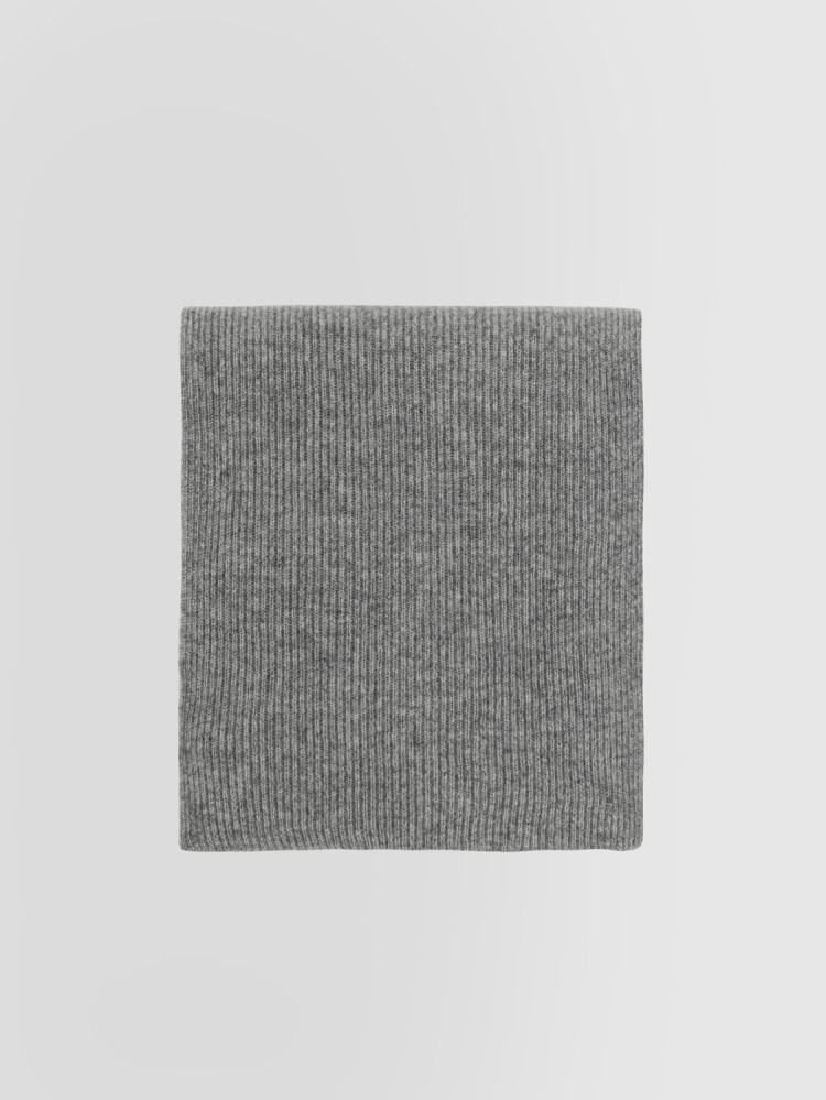 RIBBED SCARF IN CASHMERE