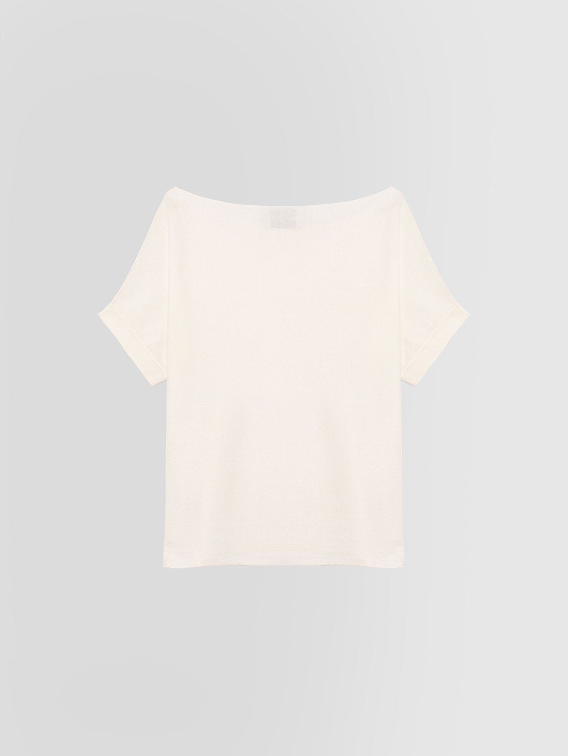 ALPHA STUDIO: ESCOTE BARCO EN CREPÉ