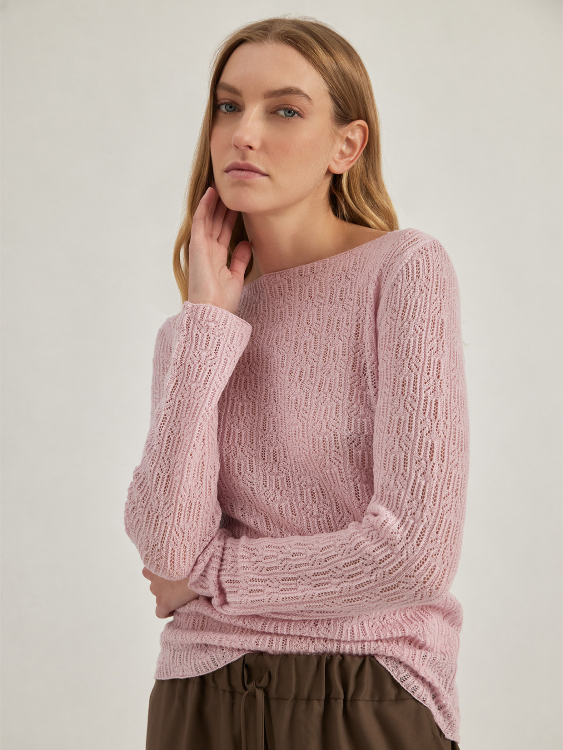 ALPHA STUDIO: TEXTURED-STITCH BOAT NECK SWEATER IN MERINO WOOL