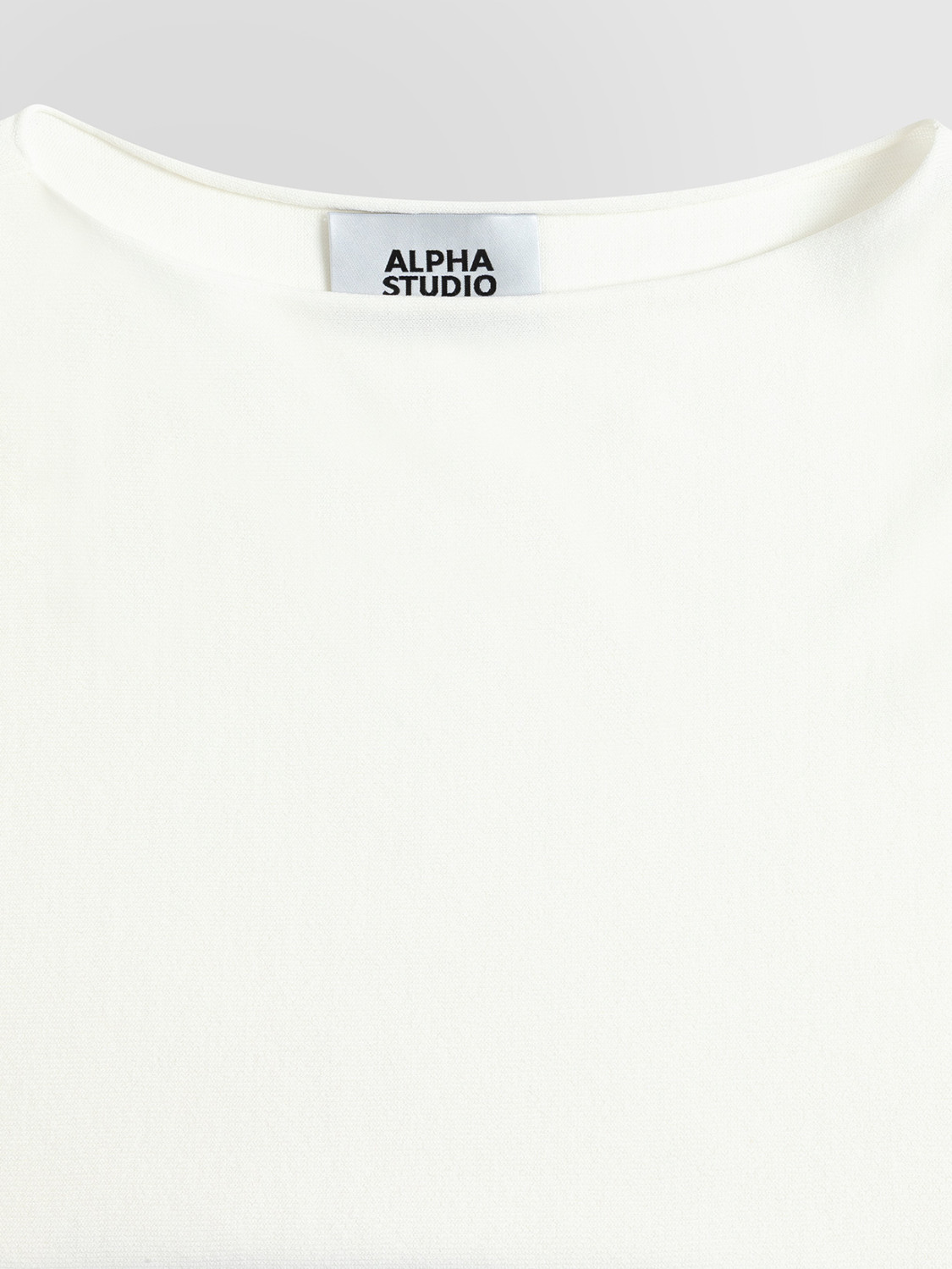 ALPHA STUDIO: ESCOTE BARCA TAILORED