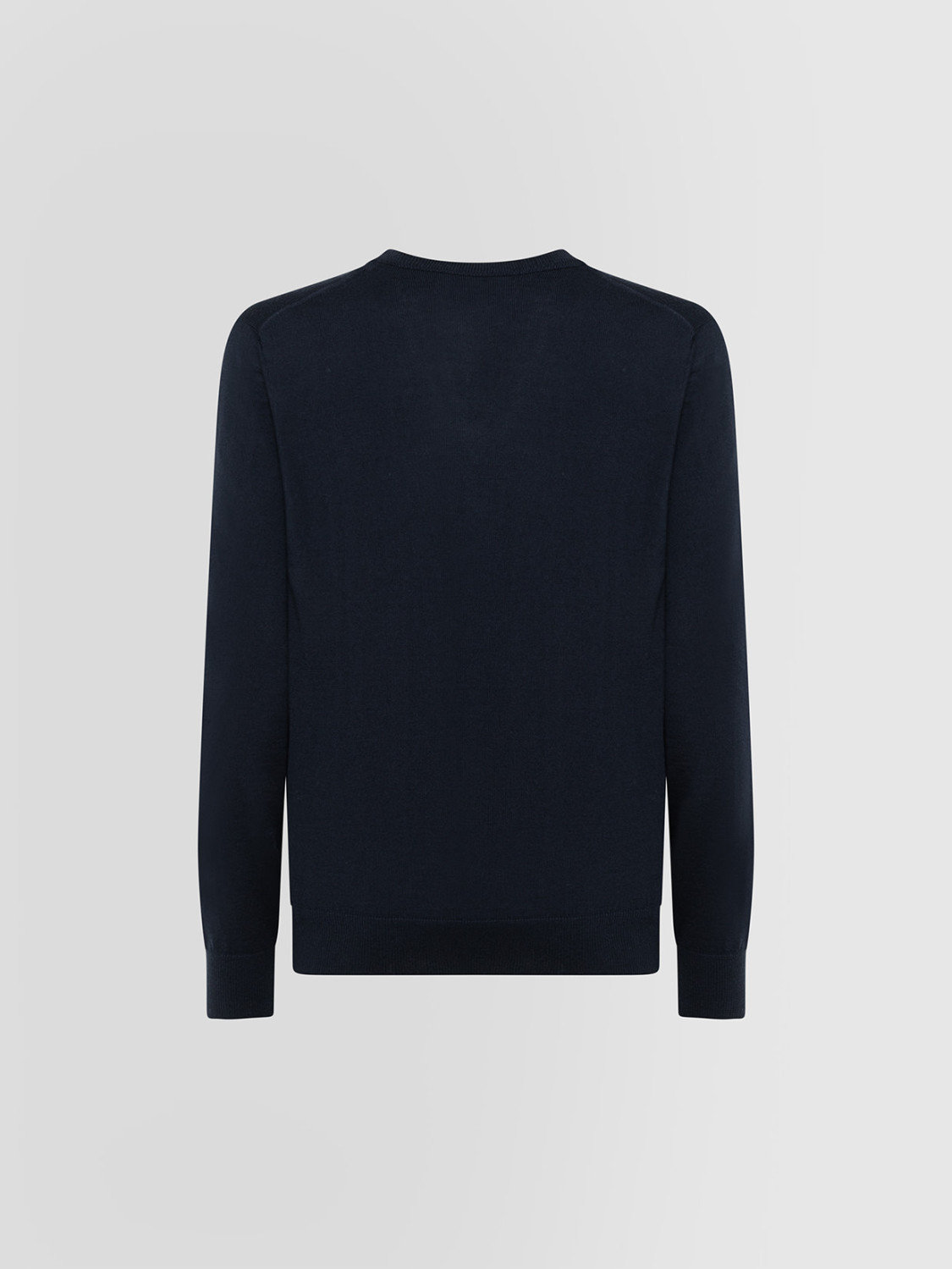 ALPHA STUDIO: BASIC V-NECK SWEATER IN MERINO WOOL