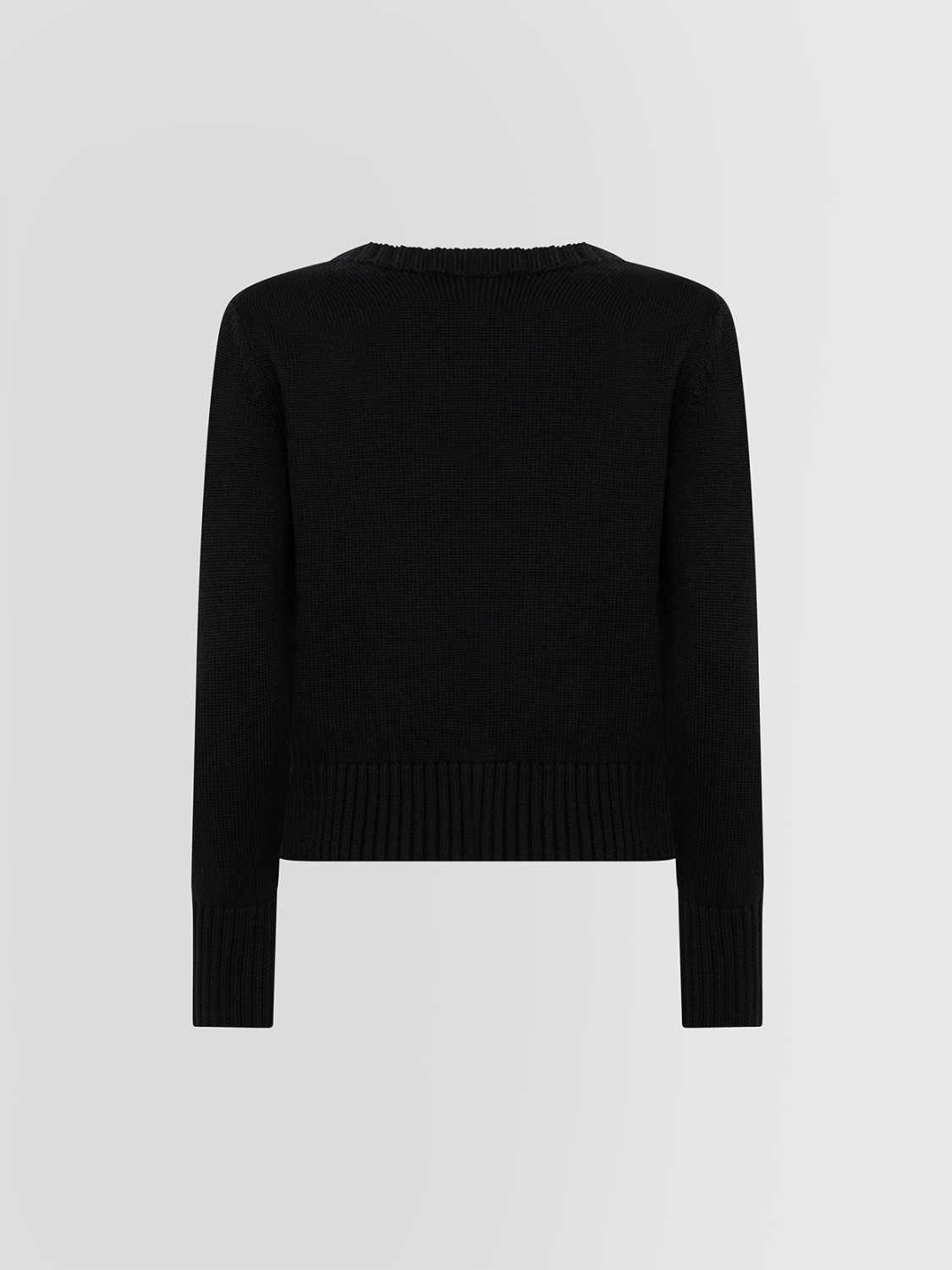 ALPHA STUDIO: ESSENTIAL V-NECK SWEATER