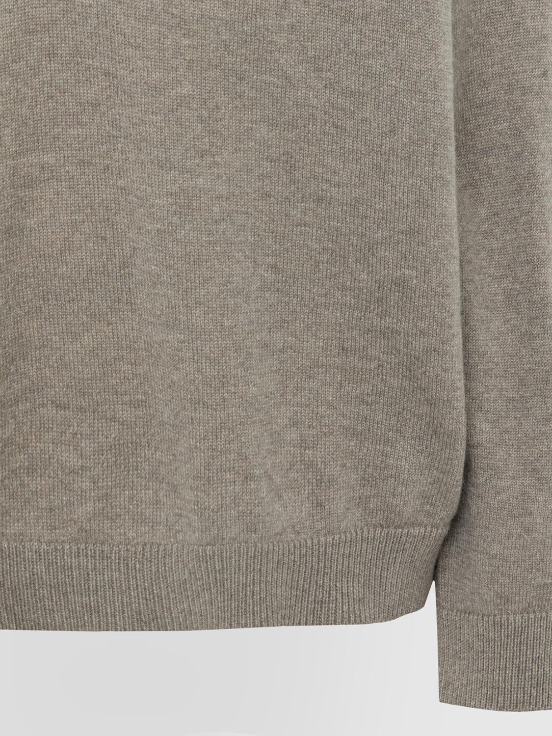 ALPHA STUDIO: FOUR SEASON V-NECK SWEATER