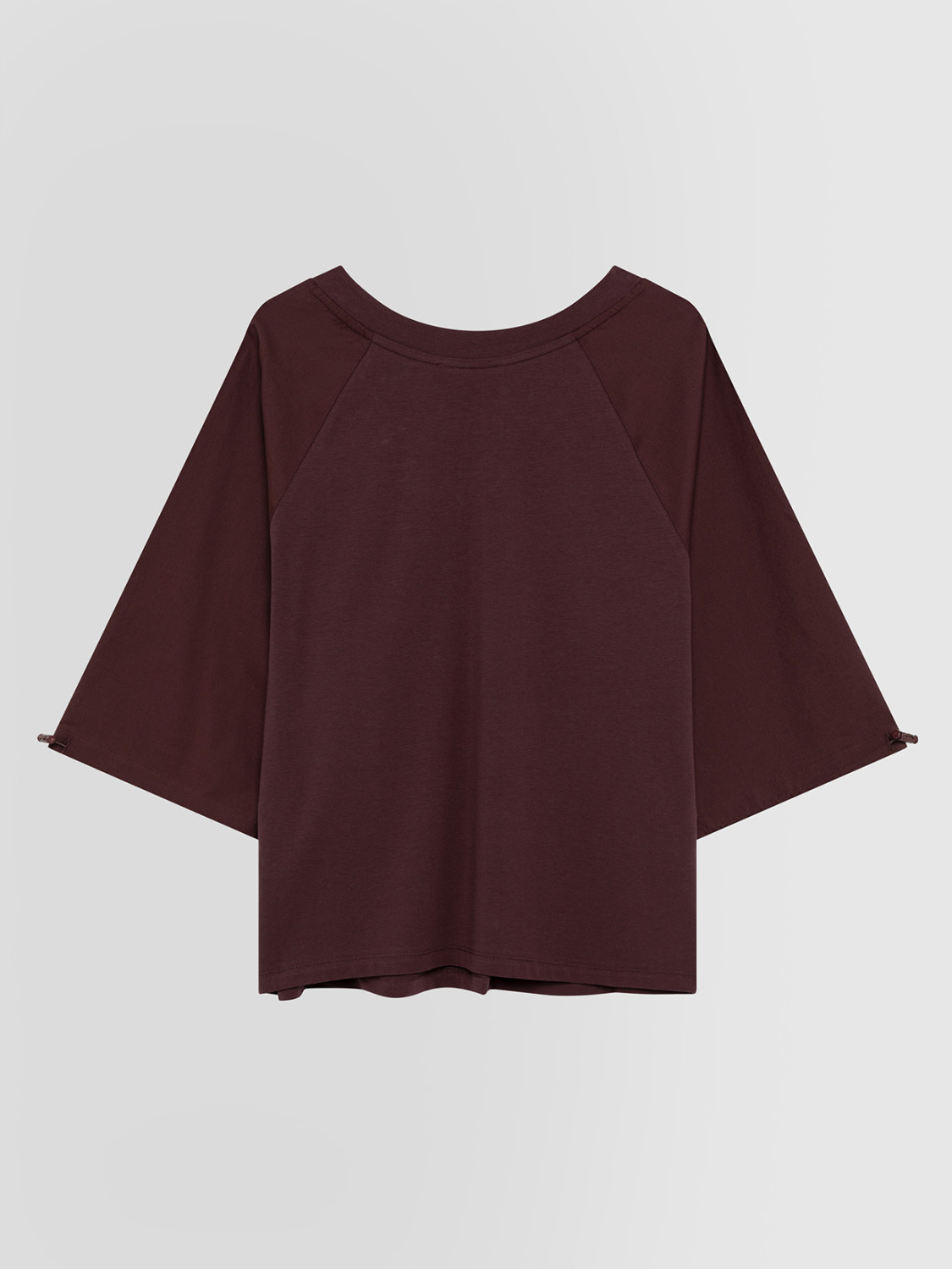 ALPHA STUDIO: V-NECK NEW SHAPES