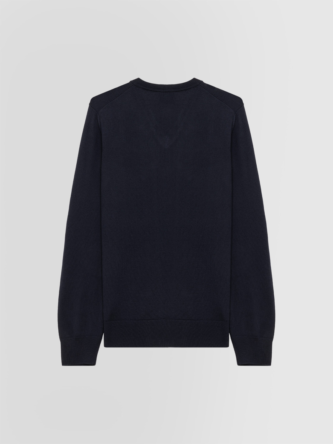 ALPHA STUDIO: JERSEY SLIM DE CUELLO PICO EN LANA MERINO