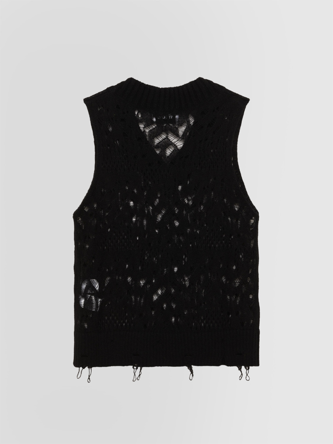 ALPHA STUDIO: SLEEVELESS LACE-STITCH V-NECK SWEATER