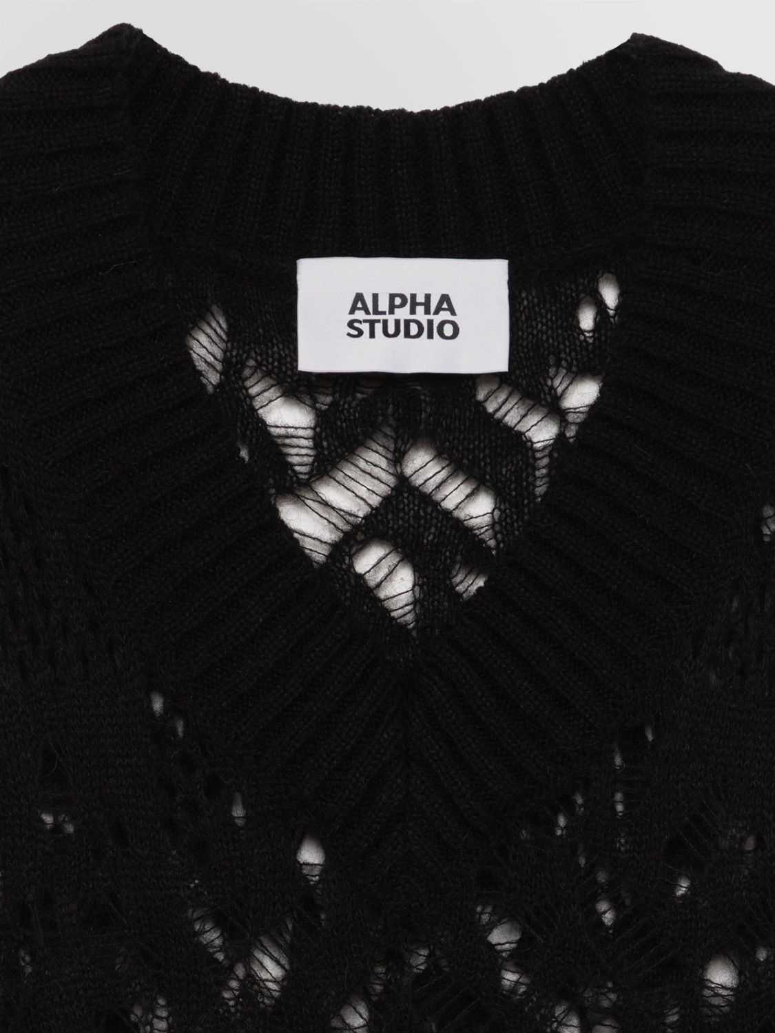 ALPHA STUDIO: SLEEVELESS LACE-STITCH V-NECK SWEATER