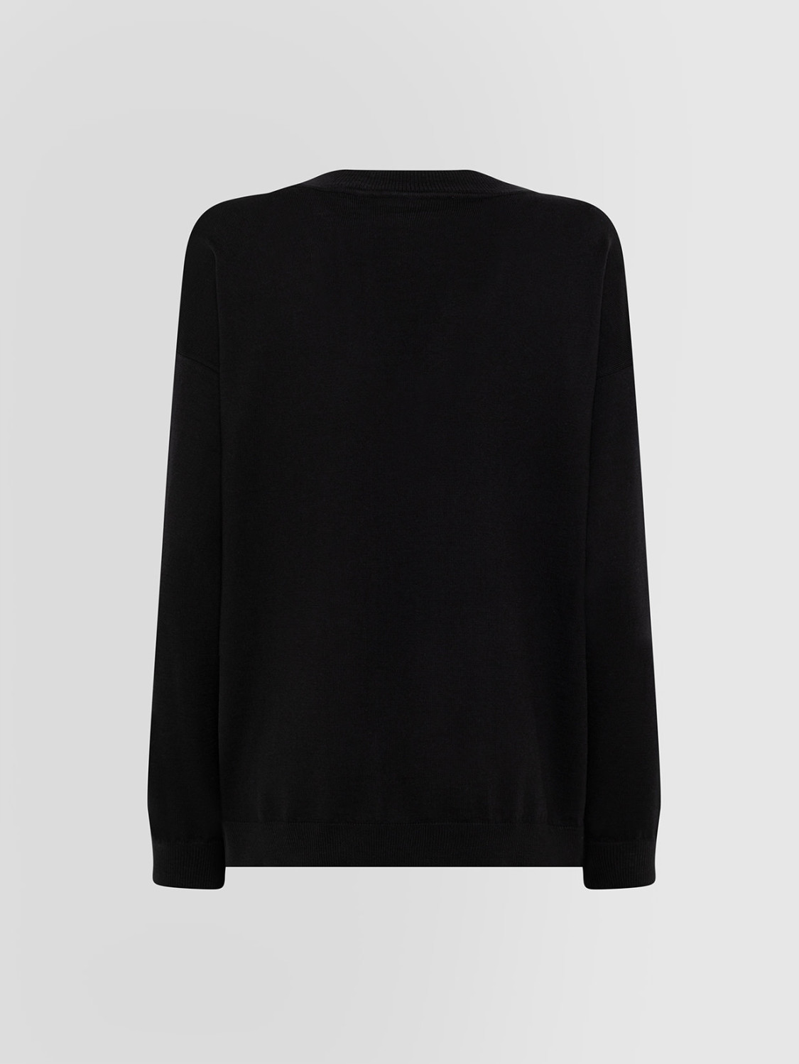 ALPHA STUDIO: TIMELESS V-NECK SWEATER