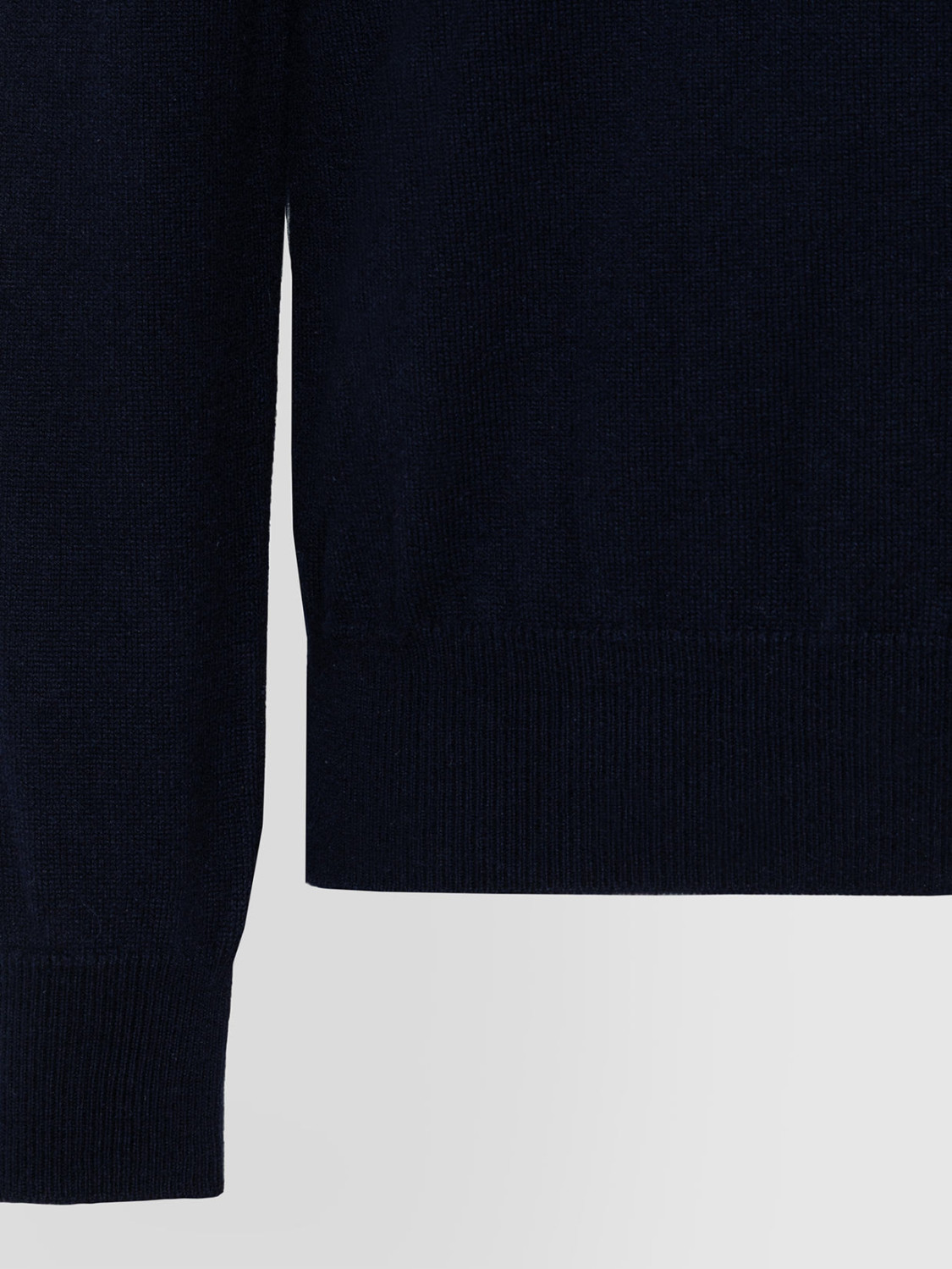 ALPHA STUDIO: URBAN BASIC V-NECK SWEATER IN CASHMERE