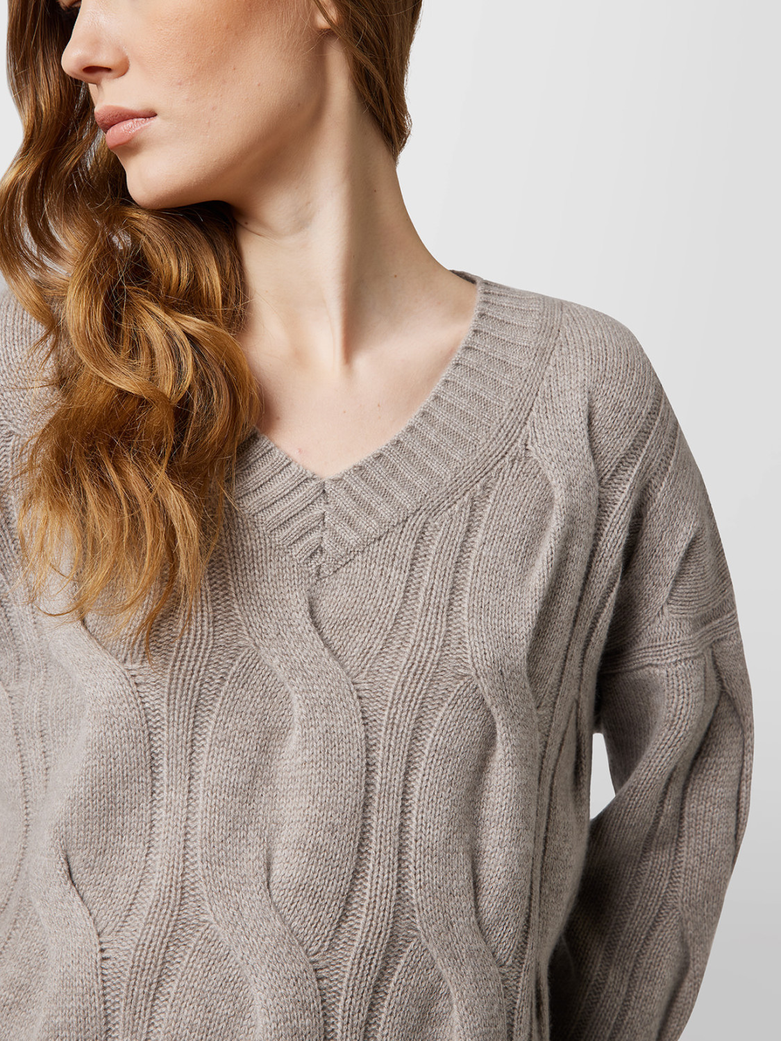 ALPHA STUDIO: WEAVING BOXY V-NECK SWEATER