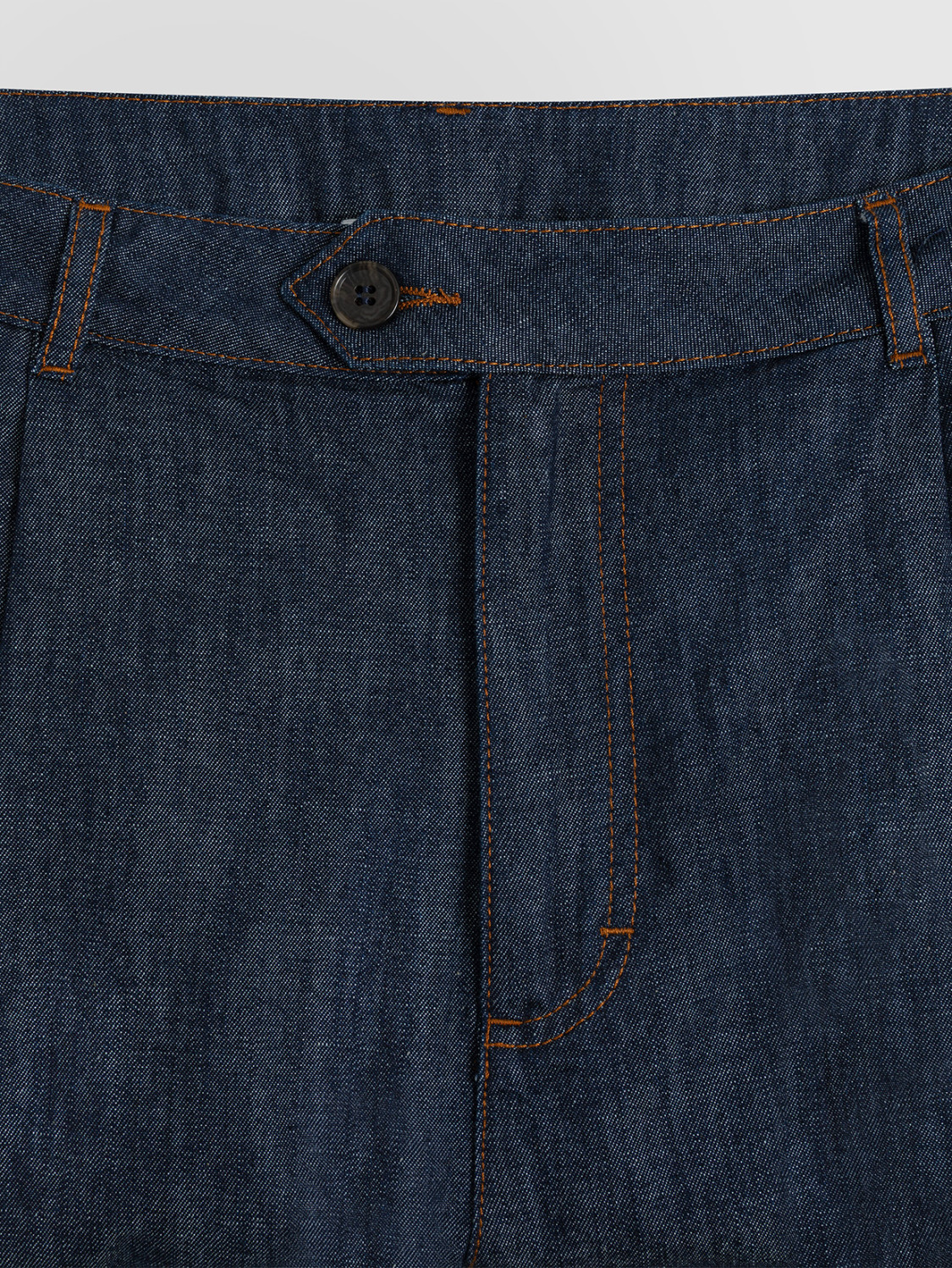 ALPHA STUDIO: CHAMBRAY SHORTS