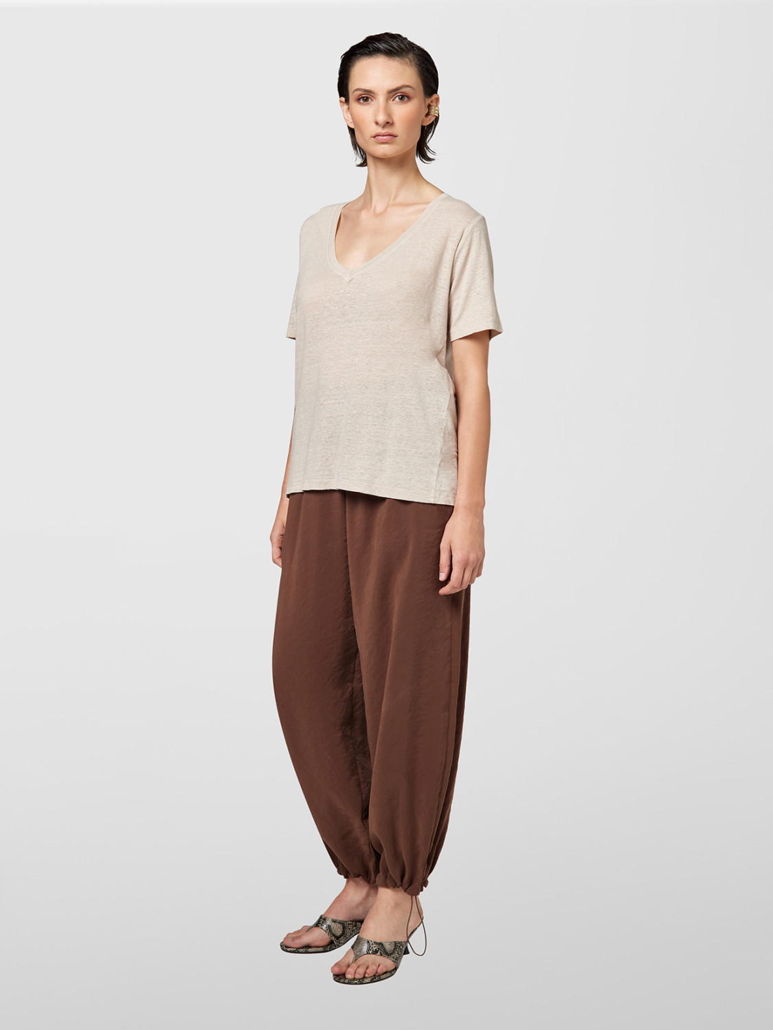 ALPHA STUDIO: STRETCH LINEN T-SHIRT