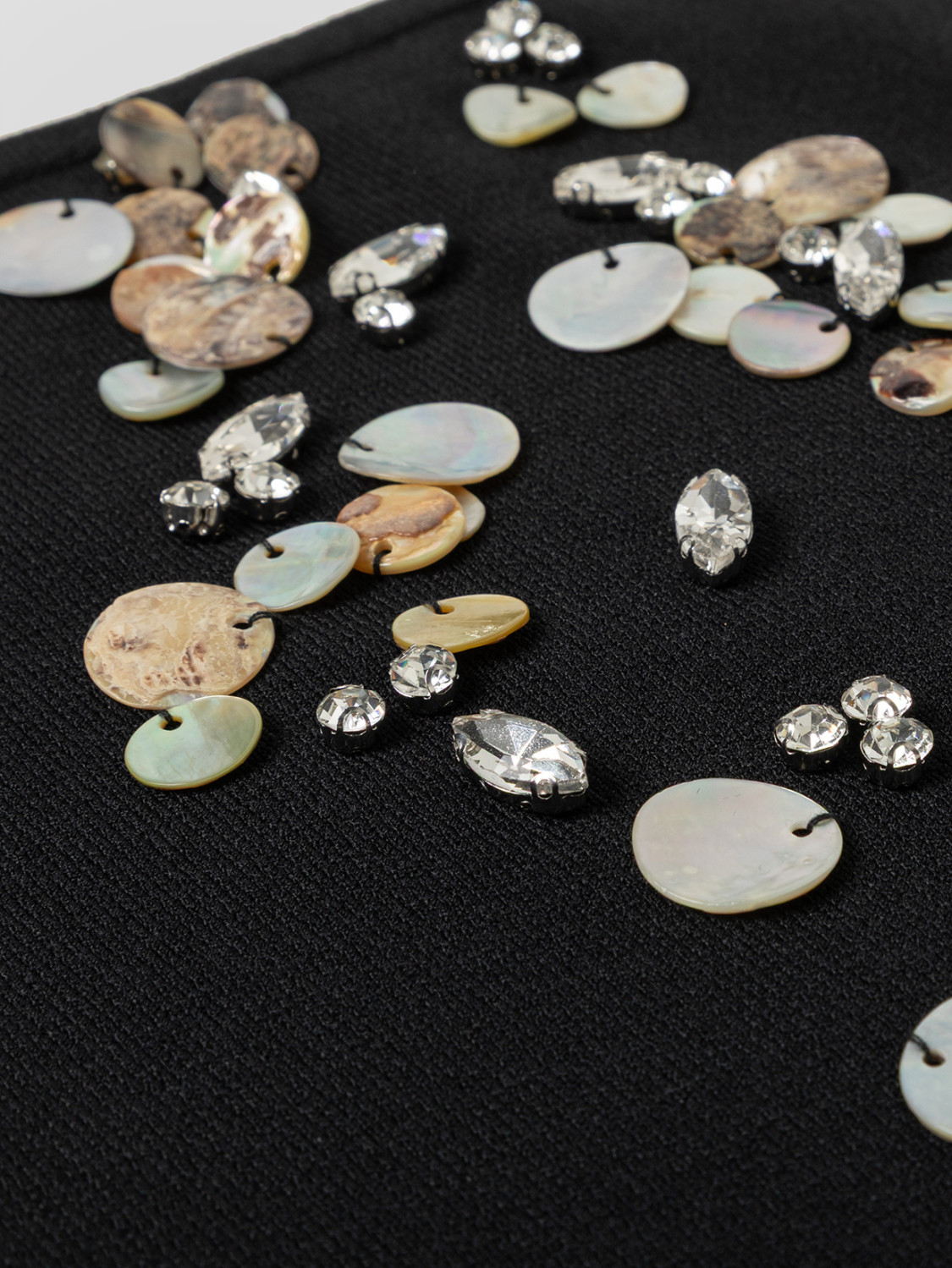 ALPHA STUDIO: HAUT SUR MESURE AVEC BRODAGE